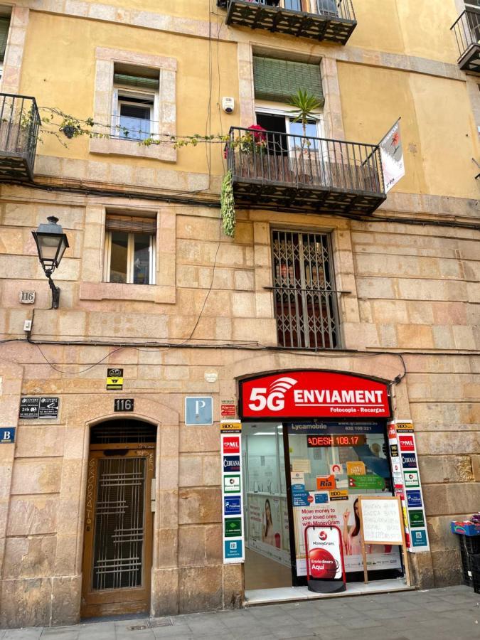 Pension Bertolin Barcelona Bagian luar foto
