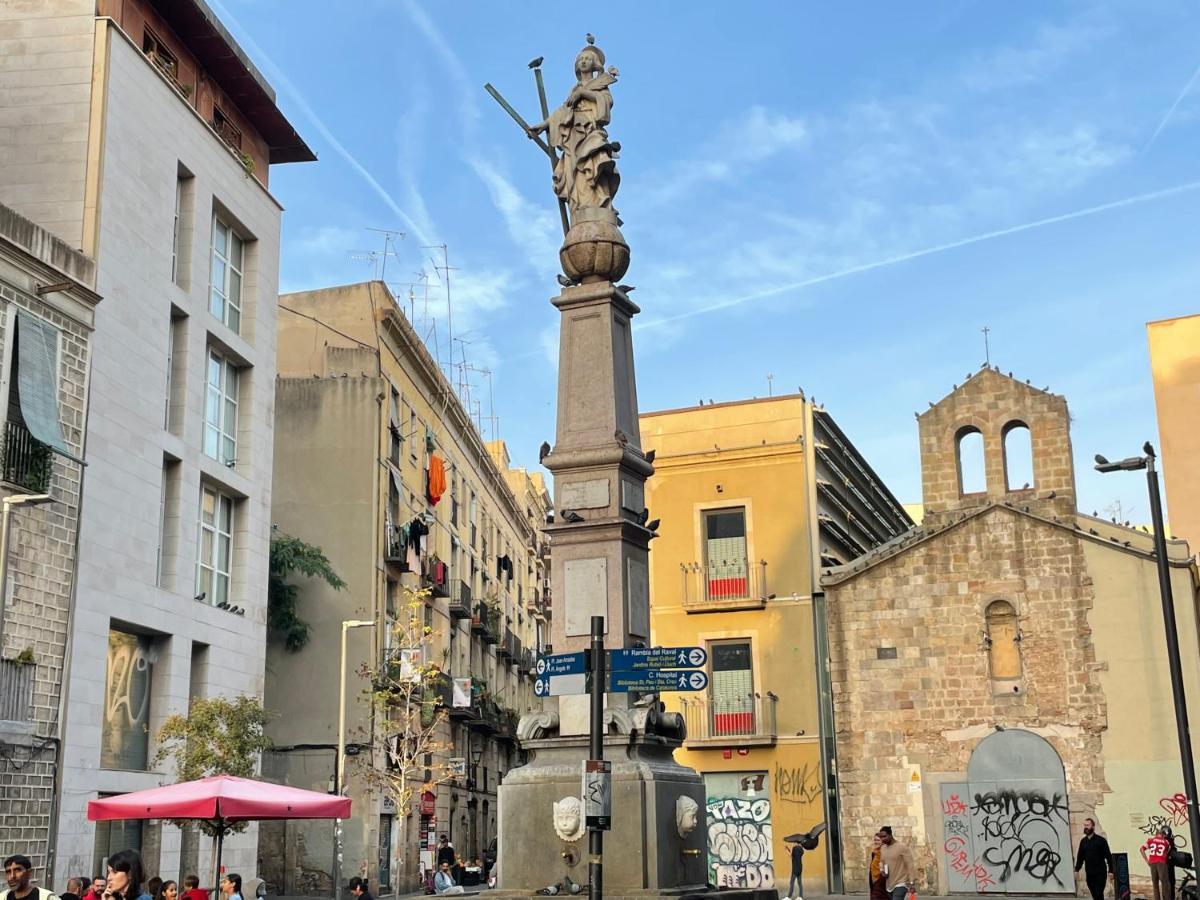 Pension Bertolin Barcelona Bagian luar foto