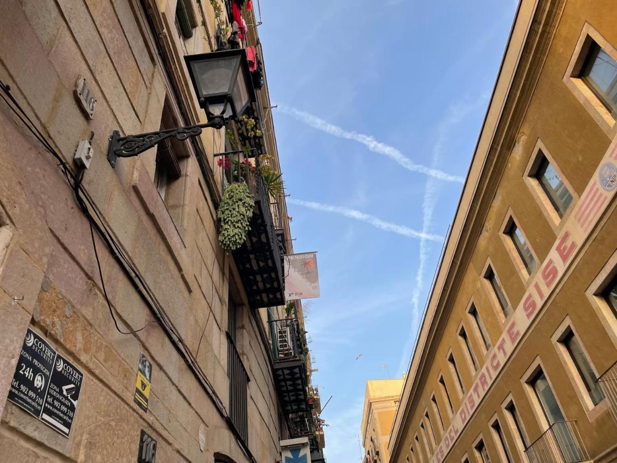 Pension Bertolin Barcelona Bagian luar foto